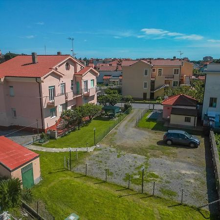 Casa Vacanze Ferrando Pietra Ligure Luaran gambar