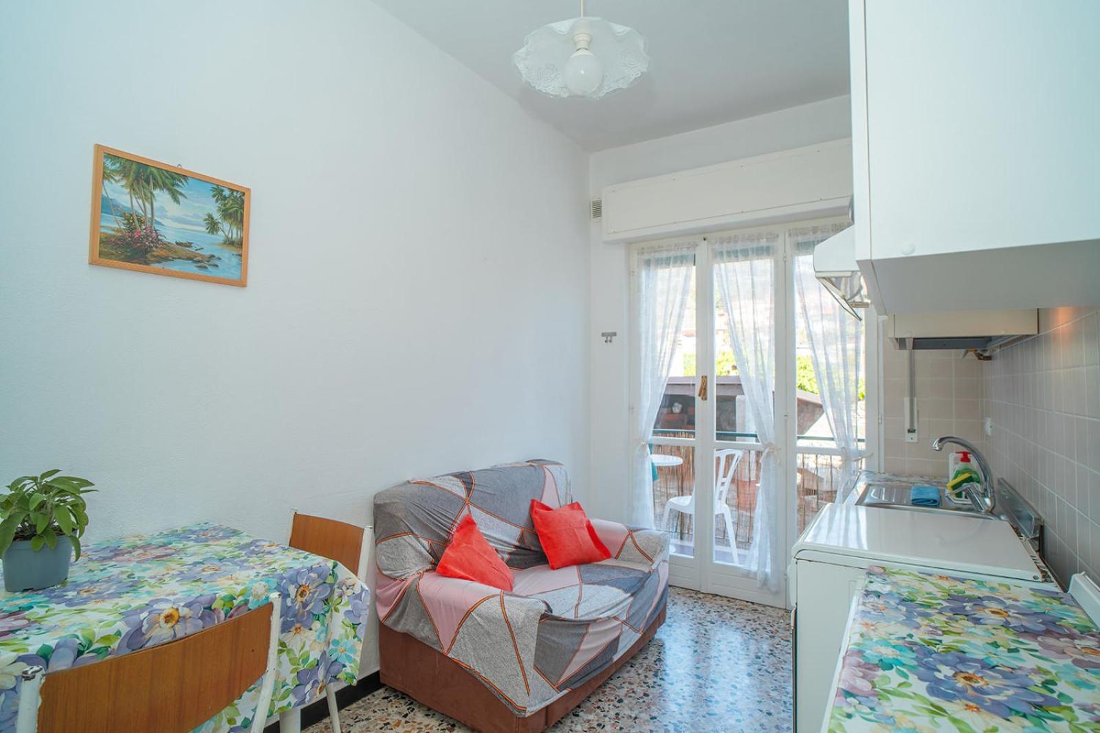 Casa Vacanze Ferrando Pietra Ligure Luaran gambar